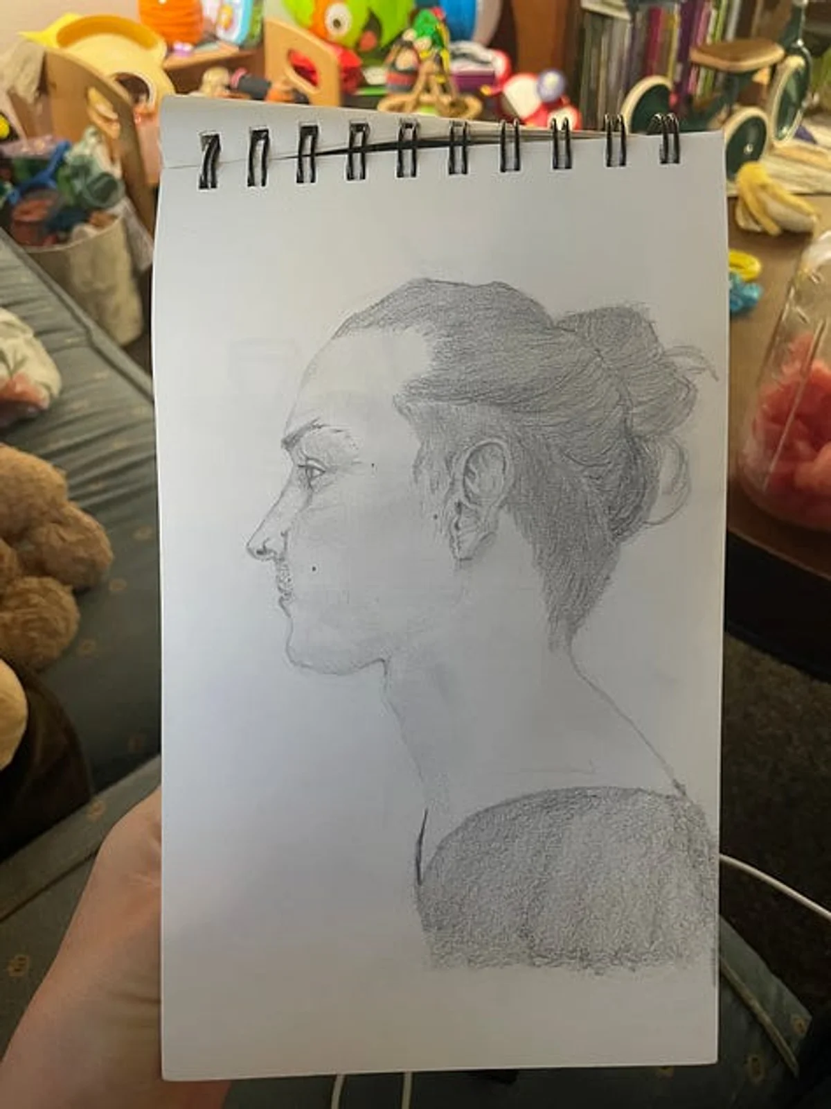Drawing of person in side profile.